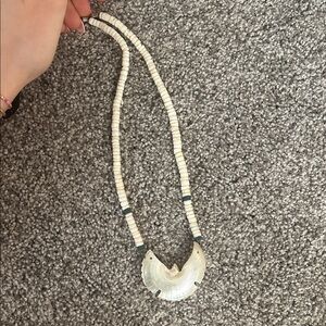 Elegant Cream Shell Pendant Necklace